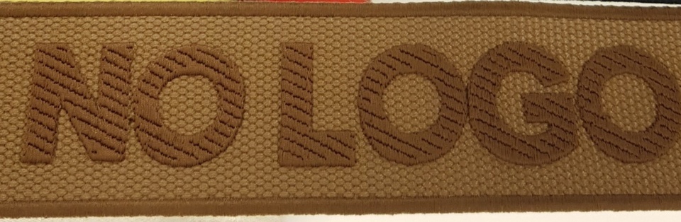 Nastro ricamato effetto jacquard 3D