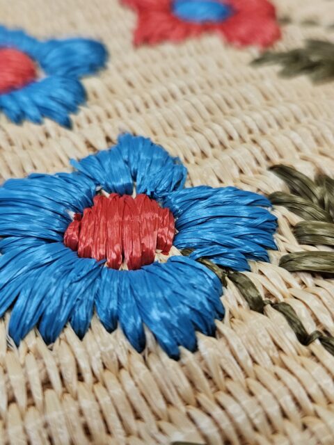 ricamo fiore 3d in rafia, ricamo industriale