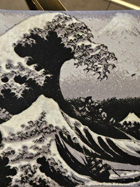 Ricamo La grande onda, versione ricamata con filo. Ricamo artistico per quadro da collezione.