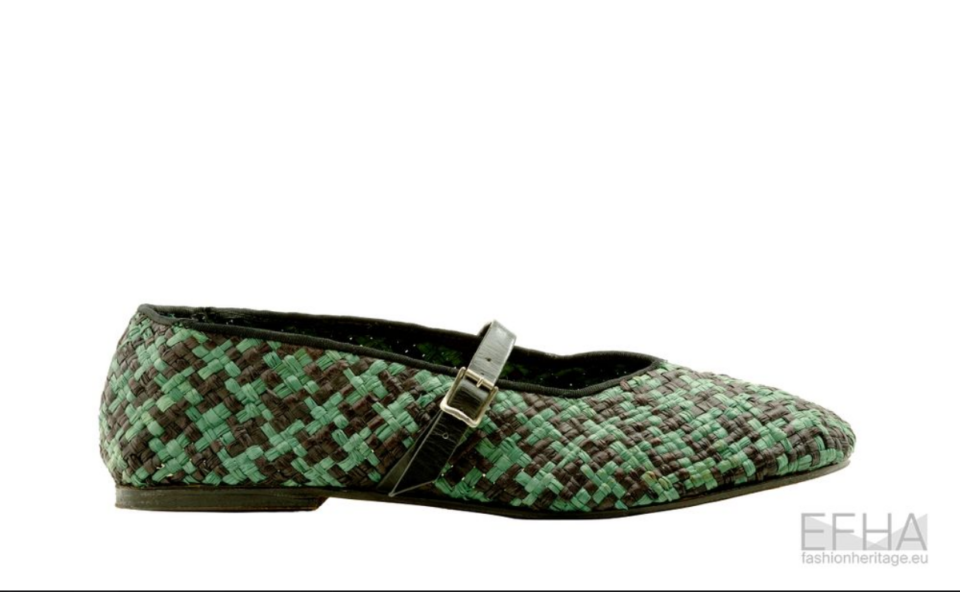 Ballerina raffia modello vintage da museo.